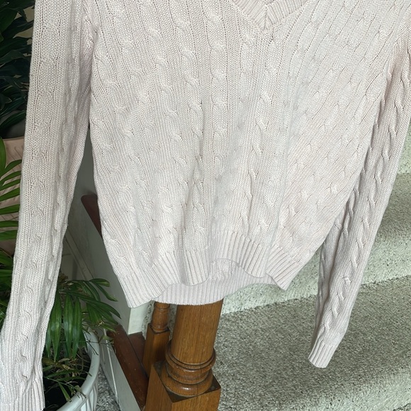 Brandy Melville Pale Pink Cable knit Sweater - Picture 3 of 10